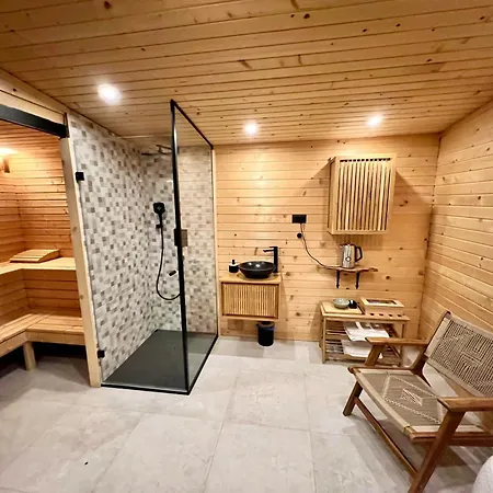 ベッド・アンド・ブレックファスト Glamping Zarja, Vipava Valley