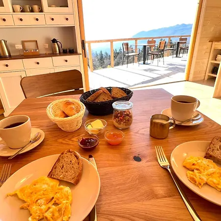 Glamping Zarja, Vipava Valley Col