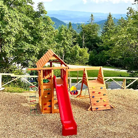 Glamping Zarja, Vipava Valley Bed and breakfast