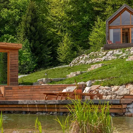 Glamping Zarja, Vipava Valley Bed & Breakfast Zoll