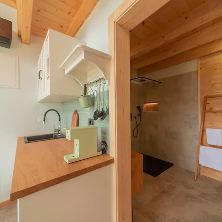 Glamping Zarja, Vipava Valley Campo de lujo Zoll