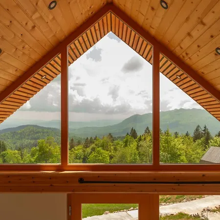 Glamping Zarja, Vipava Valley Bed and breakfast