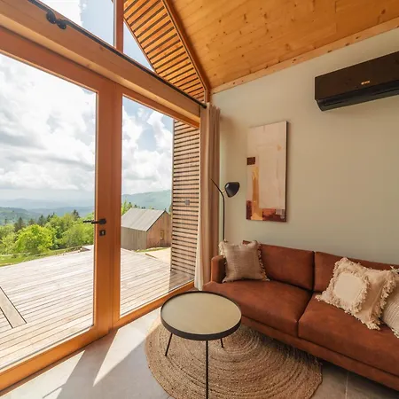 Glamping Zarja, Vipava Valley Campo de lujo Zoll