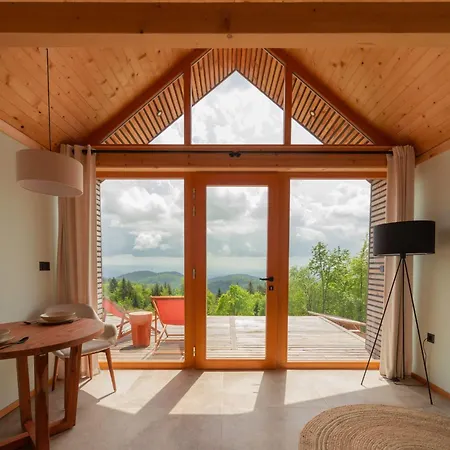 Campo de lujo Glamping Zarja, Vipava Valley 3*