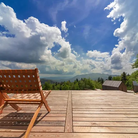 Glamping Zarja, Vipava Valley Bed & Breakfast Zoll