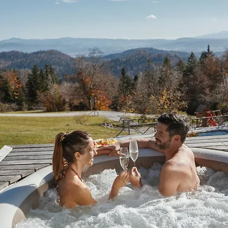 Campo de lujo Glamping Zarja, Vipava Valley 3*