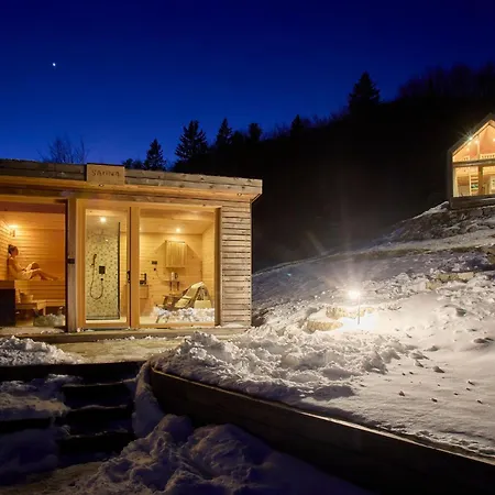 Glamping Zarja, Vipava Valley Campo de lujo Zoll