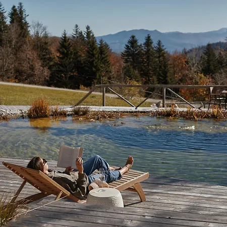 Alojamento de Acomodação e Pequeno-almoço Glamping Zarja, Vipava Valley 3*