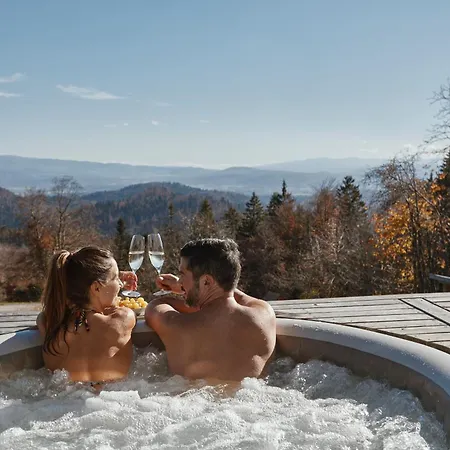 Campo de lujo Glamping Zarja, Vipava Valley 3*