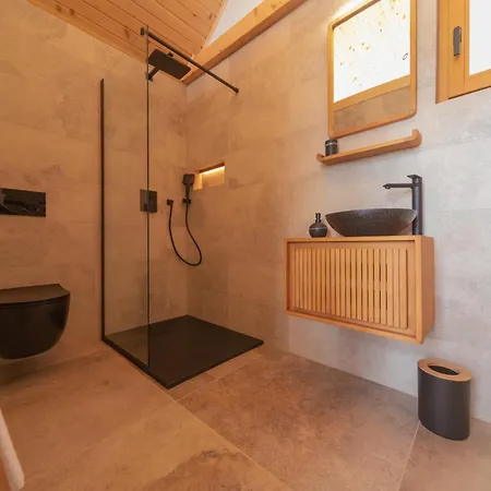 Glamping Zarja, Vipava Valley Сasa de vacaciones Zoll