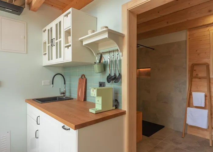 Glamping Zarja, Vipava Valley krevet i doručak Col