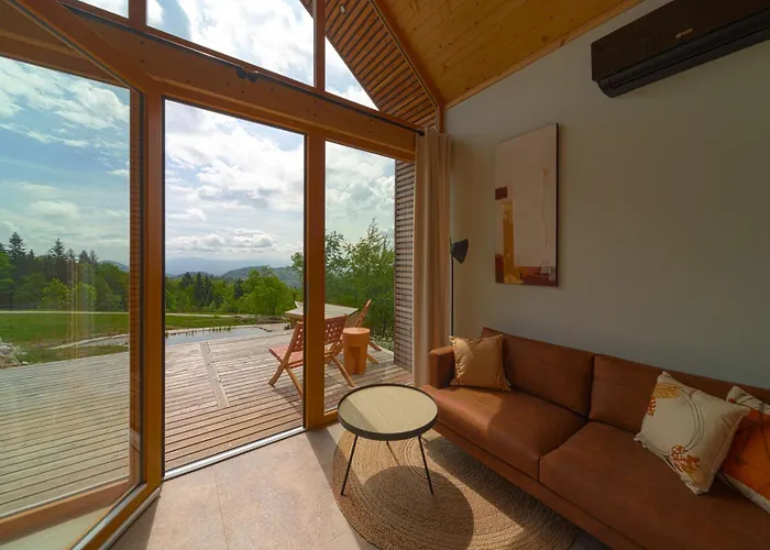 Glamping Zarja, Vipava Valley Oda ve Kahvaltı 3*