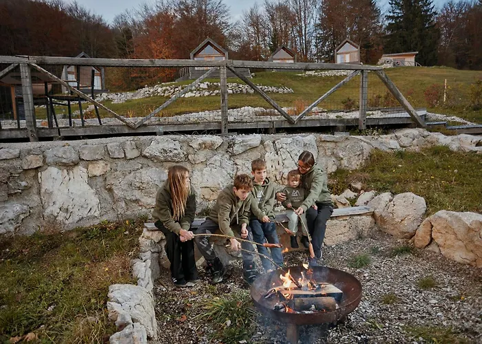 Oda ve Kahvaltı Glamping Zarja, Vipava Valley Zoll