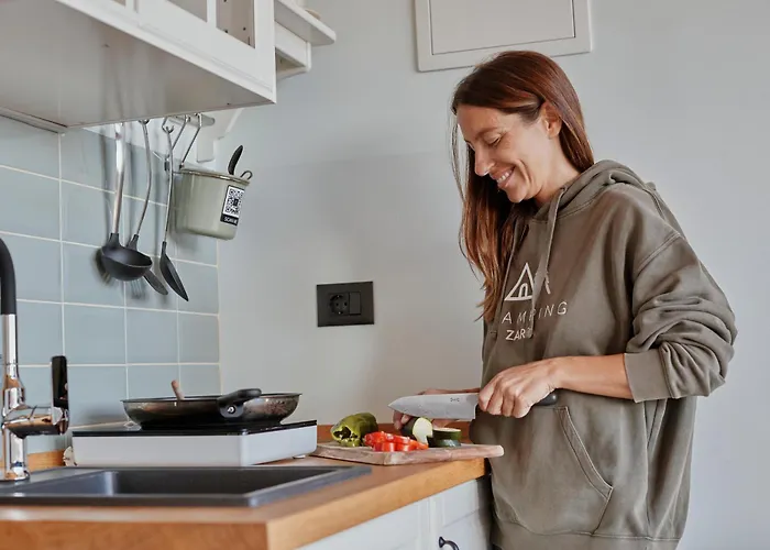 Glamping Zarja, Vipava Valley Oda ve Kahvaltı 3*